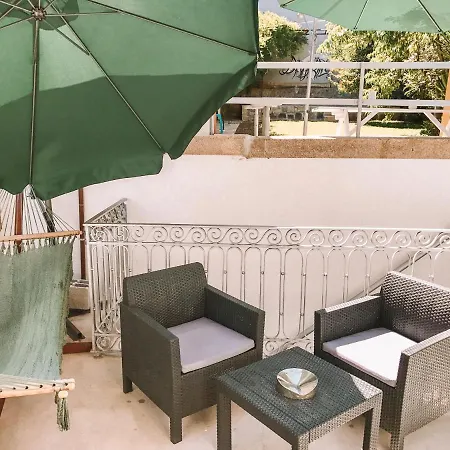 אכסניה Urban Garden *