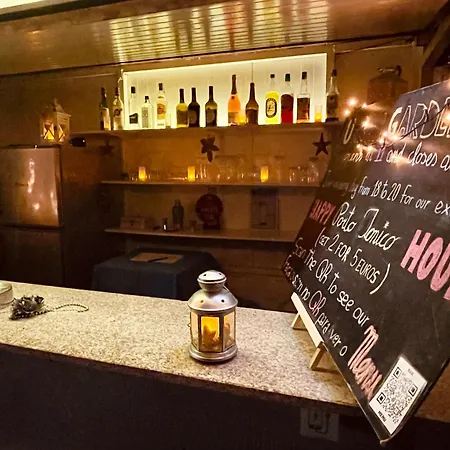 Urban Garden Hostal *