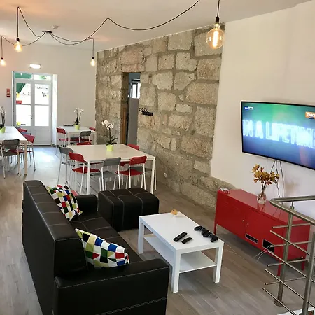 Urban Garden Hostal Oporto