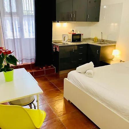 Urban Garden Hostel *