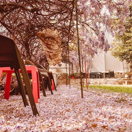 Hostel Urban Garden *